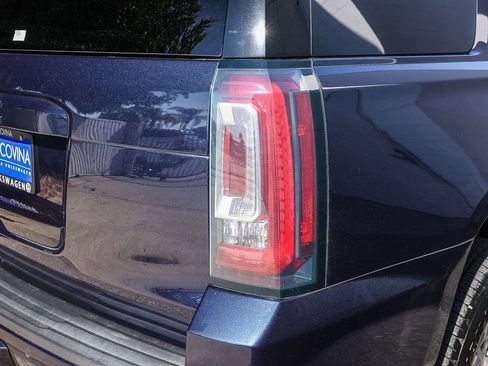 Used 2018 GMC Yukon SLE image 11