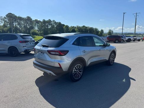 Used 2023 Ford Escape SE FWD image 4