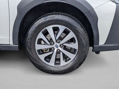 Used 2024 Subaru Outback Premium AWD/4WD image 21