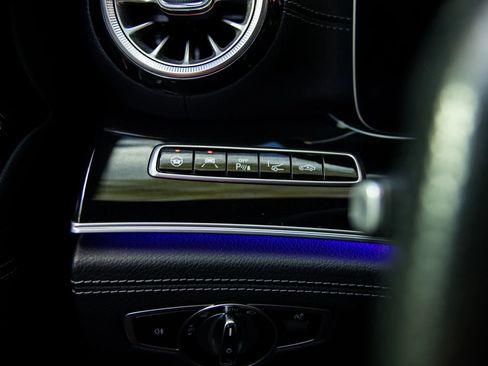 Used 2019 Mercedes-Benz AMG GT 63 w/ Driver Assistance Package image 43