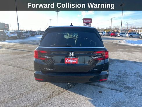 Used 2024 Honda Odyssey Sport image 5