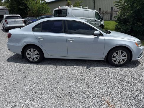 Used 2017 Volkswagen Jetta S FWD image 2