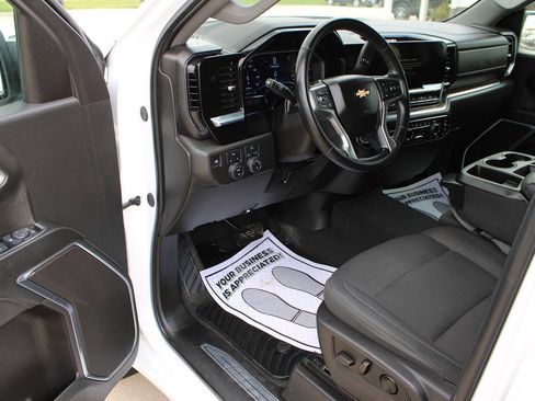 Used 2025 Chevrolet Silverado 1500 LT w/ Work Truck Package AWD/4WD image 13