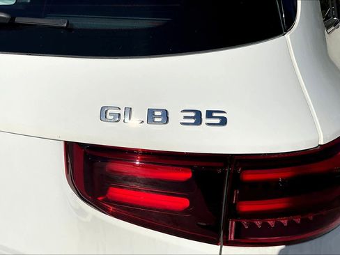 Used 2025 Mercedes-Benz GLB 35 AMG 4MATIC image 31