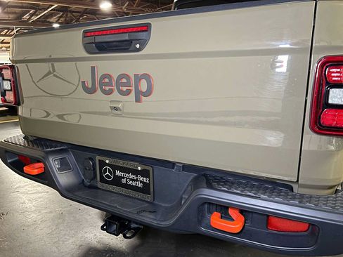Used 2026 Jeep Gladiator Mojave AWD/4WD image 14