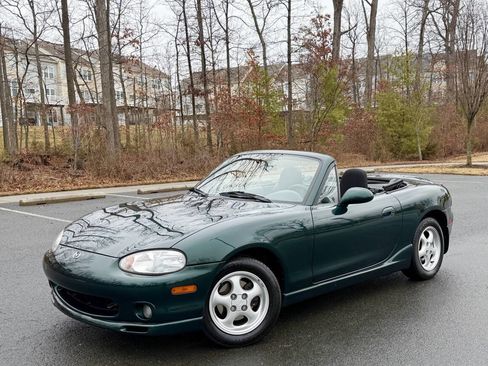 Used 1999 MAZDA MX-5 Miata 10th Anniversary Edition image 1