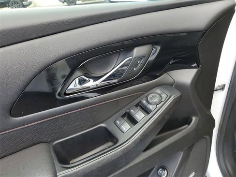 Certified 2023 Chevrolet Traverse RS image 22