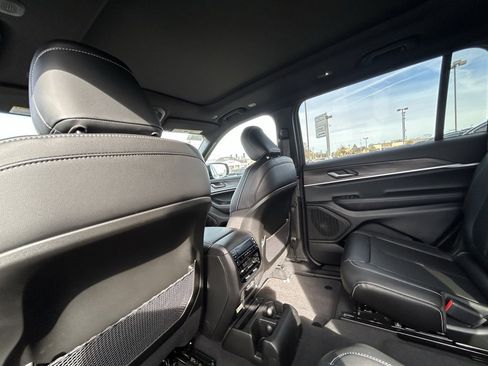 New 2025 Jeep Grand Cherokee L Limited image 29