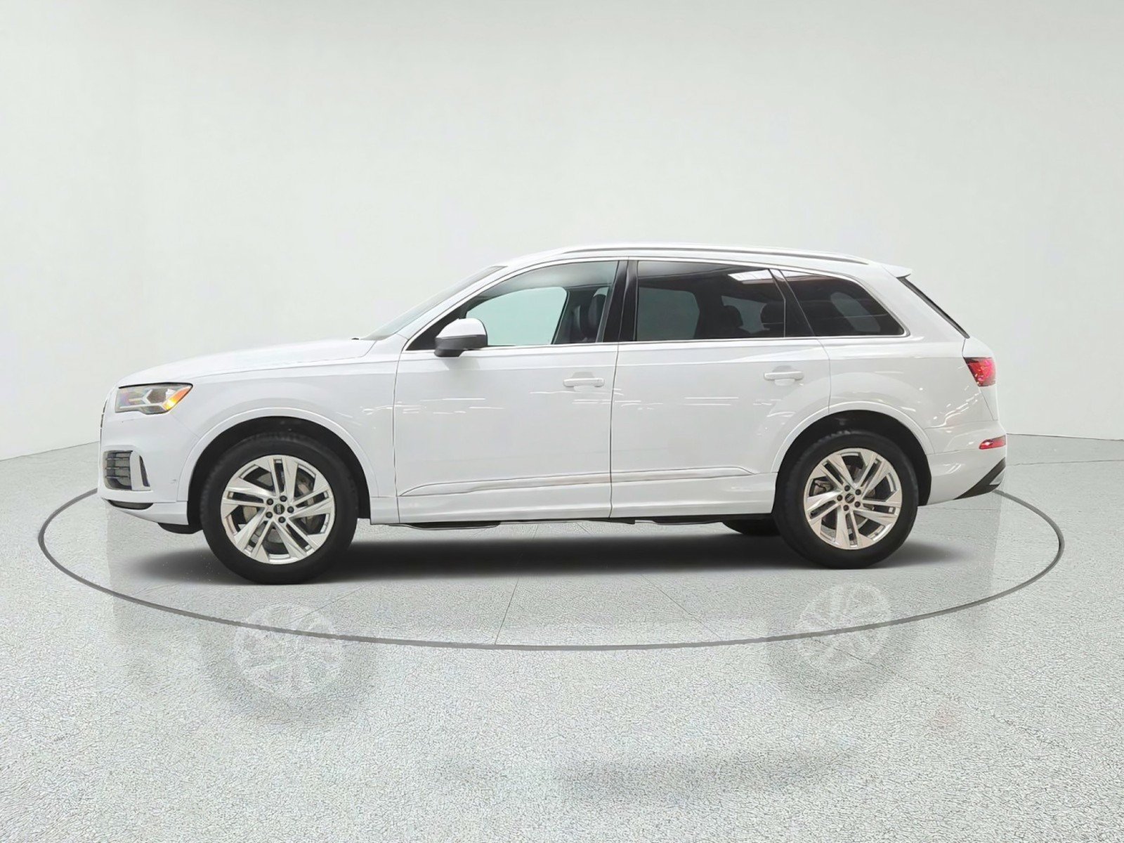 Used 2023 Audi Q7 2.0T Premium w/ Convenience Package AWD/4WD image 8