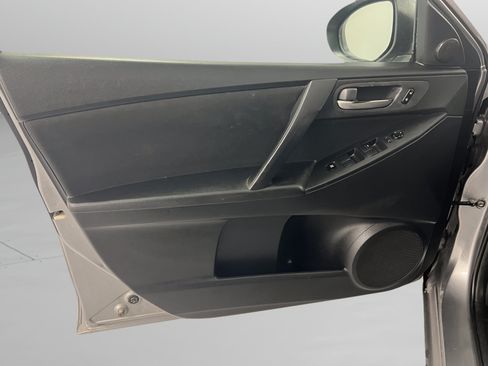 Used 2010 MAZDA MAZDA3 i Touring FWD image 14