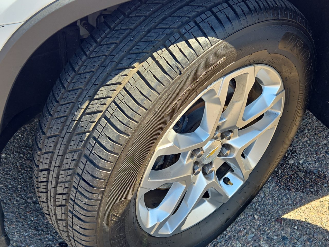Used 2019 Chevrolet Traverse LT FWD image 32