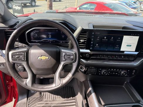 Used 2024 Chevrolet Silverado 2500 LTZ w/ LTZ Convenience Package AWD/4WD image 34