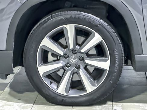 Used 2024 Honda Pilot Elite image 11