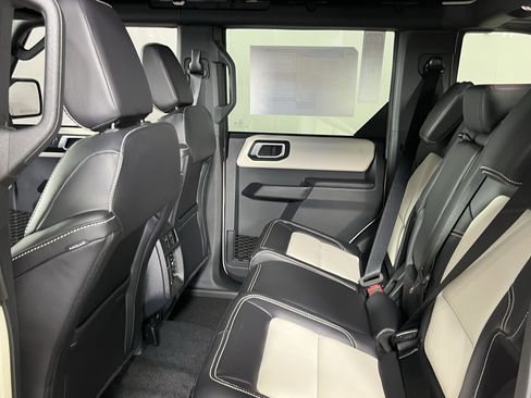 New 2026 Ford Bronco Outer Banks AWD/4WD image 13