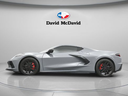 Used 2025 Chevrolet Corvette Stingray Preferred Cpe w/ Stealth Interior Trim Package RWD image 28
