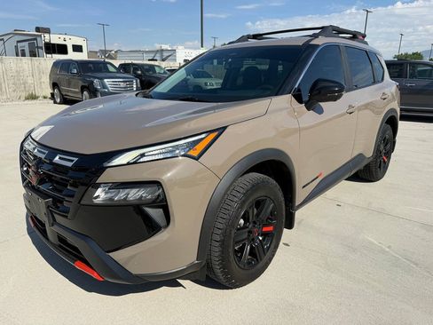 Used 2025 Nissan Rogue SV w/ Rock Creek Premium Package AWD/4WD image 7