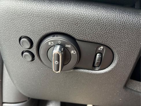Used 2017 MINI Cooper 4-Door Hardtop FWD image 23