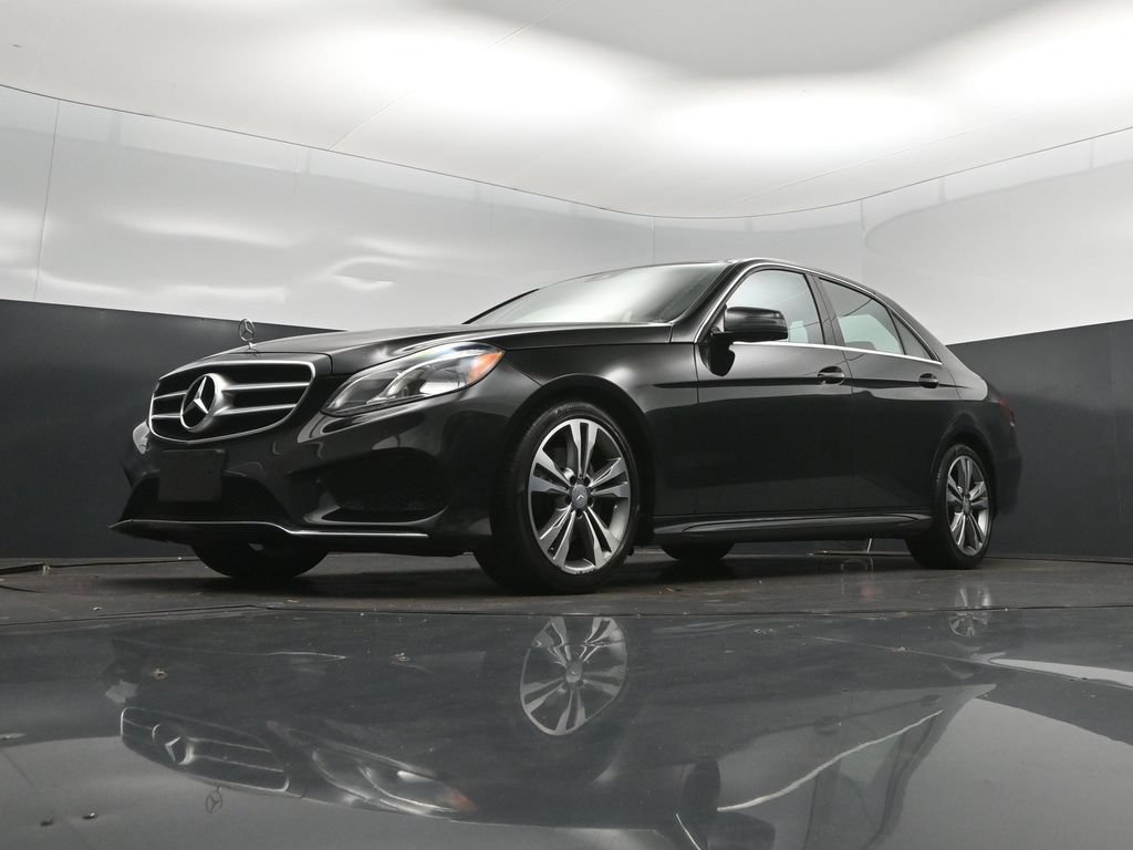 Used 2016 Mercedes-Benz E 350 4MATIC Sedan image 38