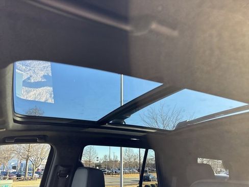 Used 2024 Chevrolet Tahoe RST w/ Luxury Package image 23