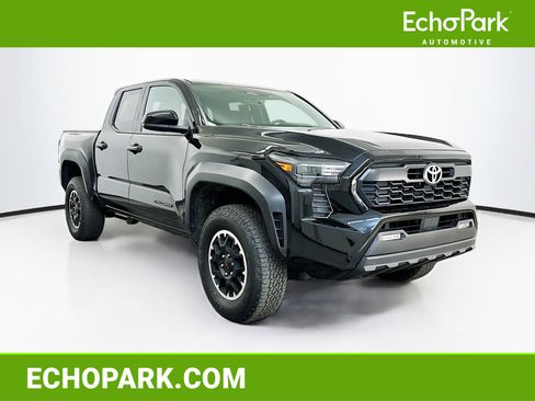 Used 2025 Toyota Tacoma TRD Off-Road image 1
