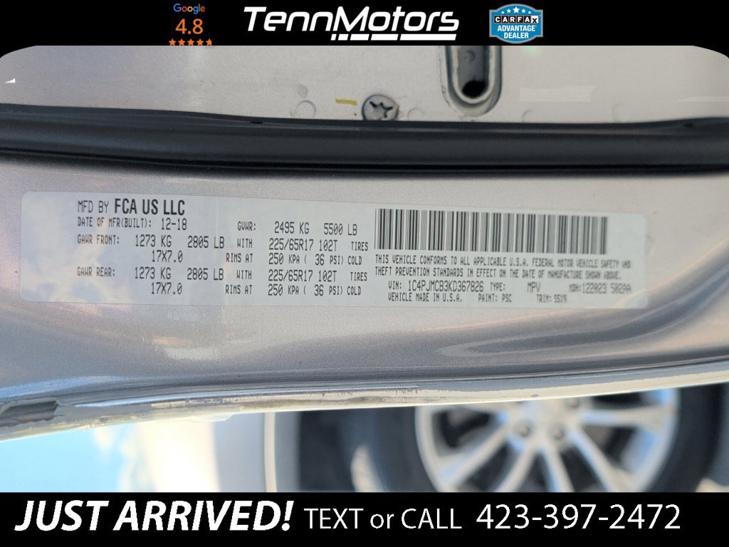 Used 2019 Jeep Cherokee Latitude w/ Cold Weather Group AWD/4WD image 10
