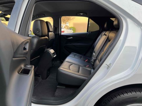 Used 2020 Chevrolet Equinox Premier image 37