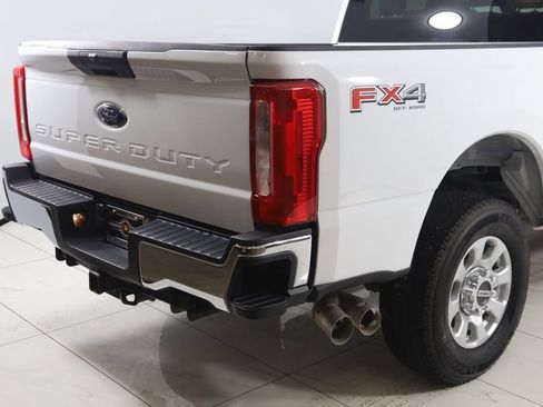 Used 2024 Ford F250 XLT w/ FX4 Off-Road Package AWD/4WD image 21