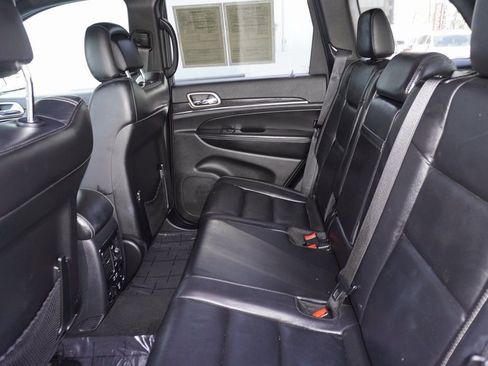 Used 2017 Jeep Grand Cherokee Limited image 8