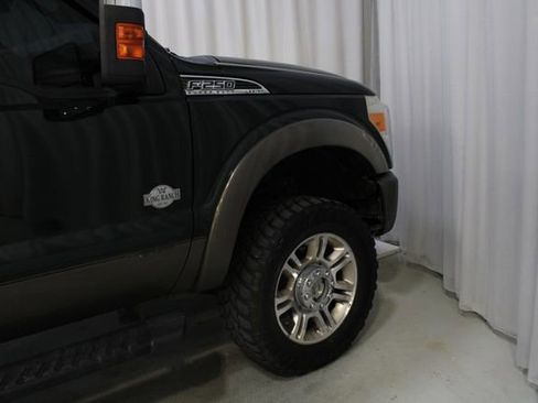 Used 2015 Ford F250 King Ranch w/ FX4 Off-Road Package AWD/4WD image 26