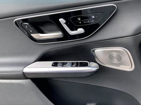 New 2026 Mercedes-Benz GLC 300 image 15