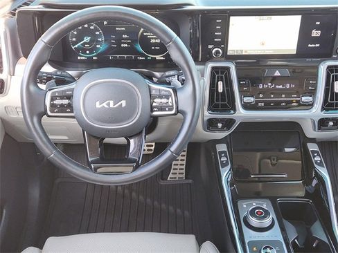 Used 2024 Kia Sorento SX Prestige w/ Panoramic Sunroof Package image 27
