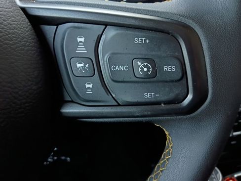 Used 2024 Jeep Wrangler Unlimited Sport AWD/4WD image 25