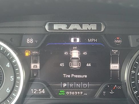 Used 2023 RAM 1500 Laramie AWD/4WD image 16