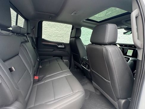 Used 2026 GMC Sierra 1500 Denali w/ Denali Reserve Package AWD/4WD image 12