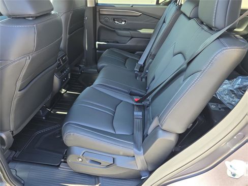 New 2026 Honda Pilot Touring image 13