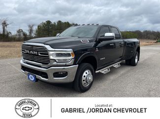 Used 2022 RAM 3500 Laramie video 1