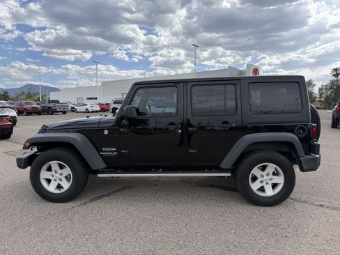Used 2017 Jeep Wrangler Unlimited Sport w/ Quick Order Package 24S AWD/4WD image 2