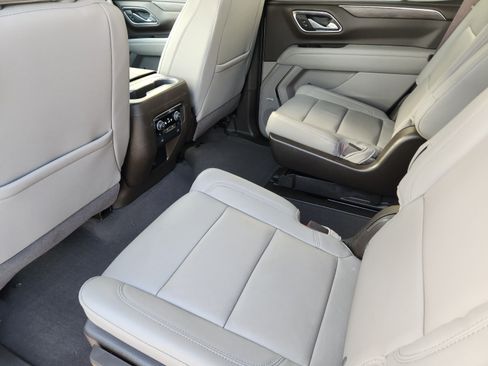 Used 2023 Chevrolet Tahoe Z71 w/ Luxury Package AWD/4WD image 24