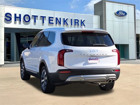 Used 2022 Kia Telluride EX w/ EX Premium Package image 6