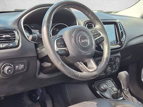 Used 2018 Jeep Compass Limited AWD/4WD image 8
