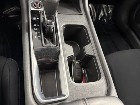Used 2024 Nissan Sentra SV FWD image 24