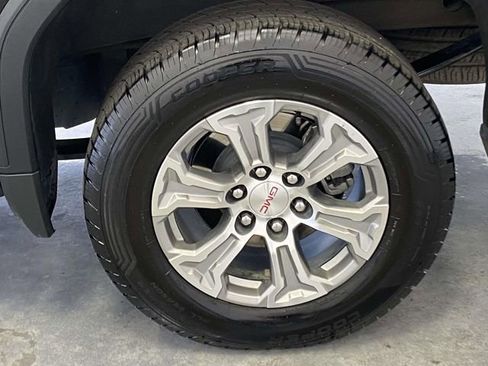 Used 2025 GMC Sierra 1500 SLT image 10