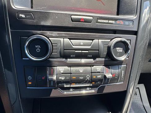 Certified 2017 Ford Explorer XLT w/ Equipment Group 202A AWD/4WD image 17