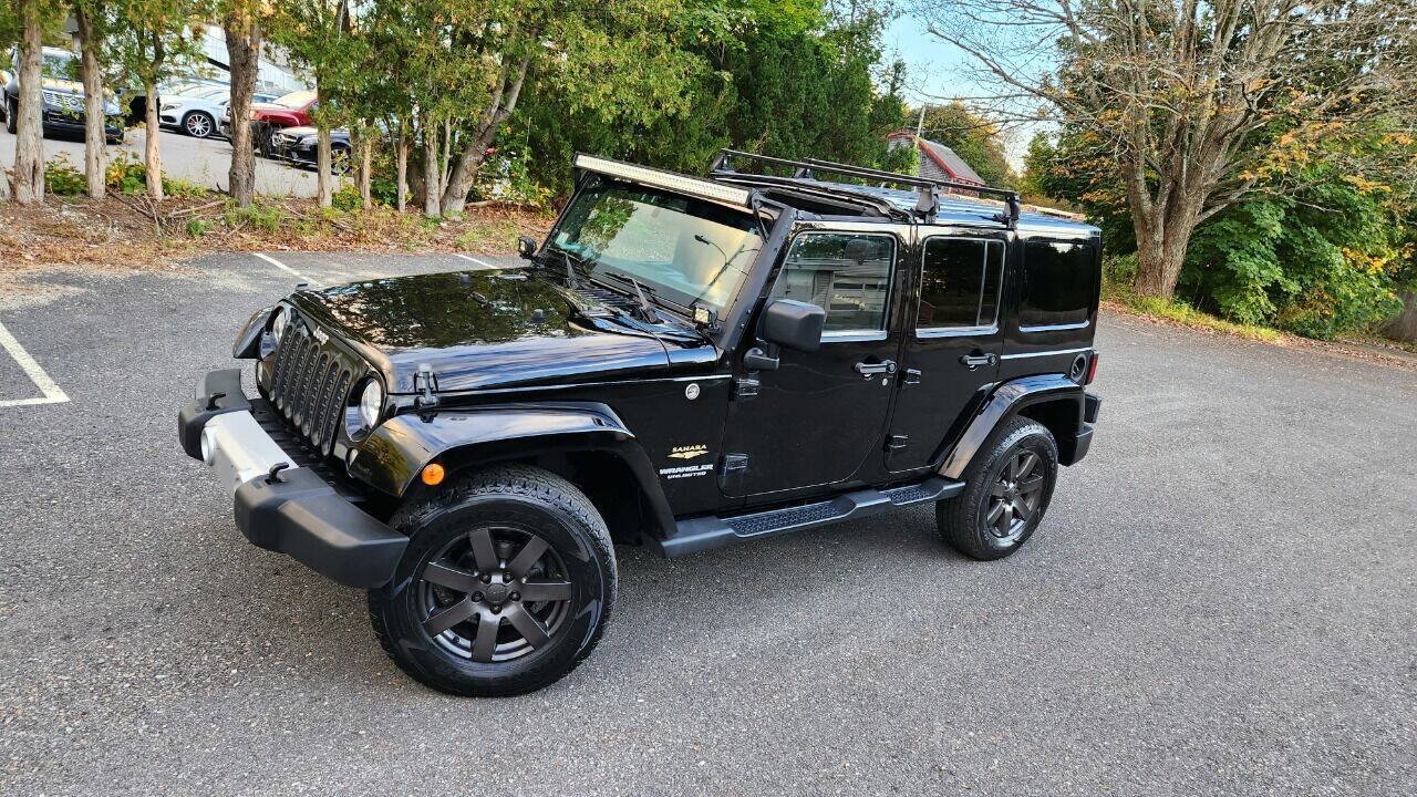 Used 2015 Jeep Wrangler Unlimited Sahara AWD/4WD image 2