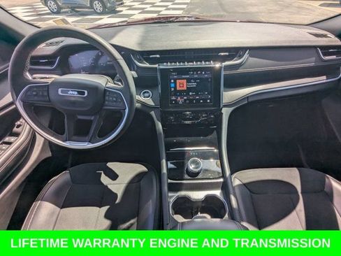 Used 2024 Jeep Grand Cherokee Altitude AWD/4WD image 16