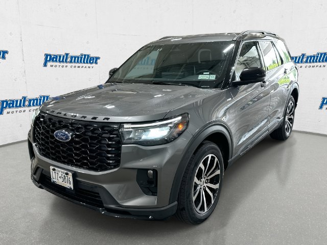 Used 2025 Ford Explorer ST-Line AWD/4WD image 1