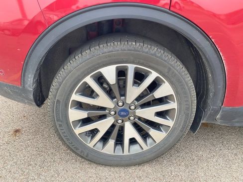 Used 2020 Ford Escape Titanium FWD image 9