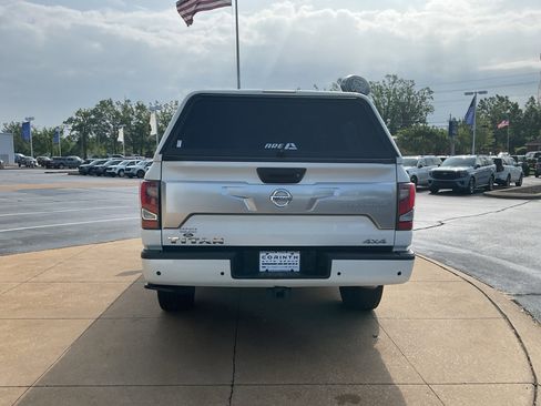 Used 2021 Nissan Titan Platinum Reserve w/ Moonroof Package AWD/4WD image 4