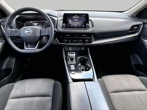 Used 2026 Nissan Rogue SV FWD image 16