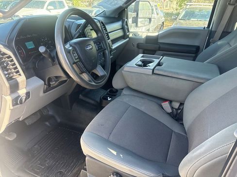 Used 2019 Ford F250 XL w/ STX Appearance Package AWD/4WD image 17